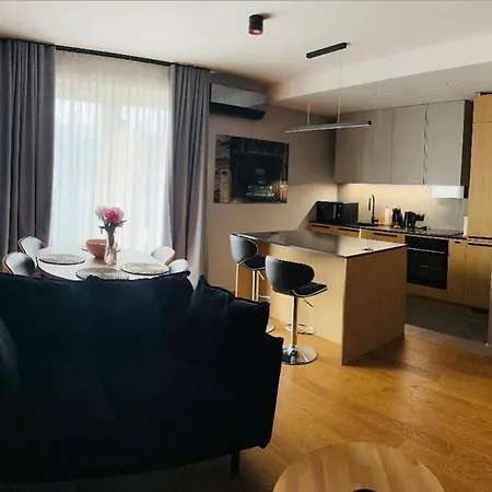 Industrial Siennicka 29b Apartman Varsó